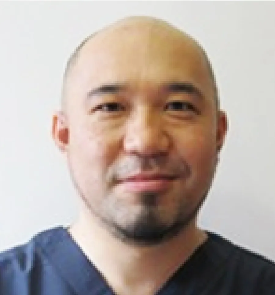 岡村 泰斗(インプラント、歯科口腔外科、口腔内科)
