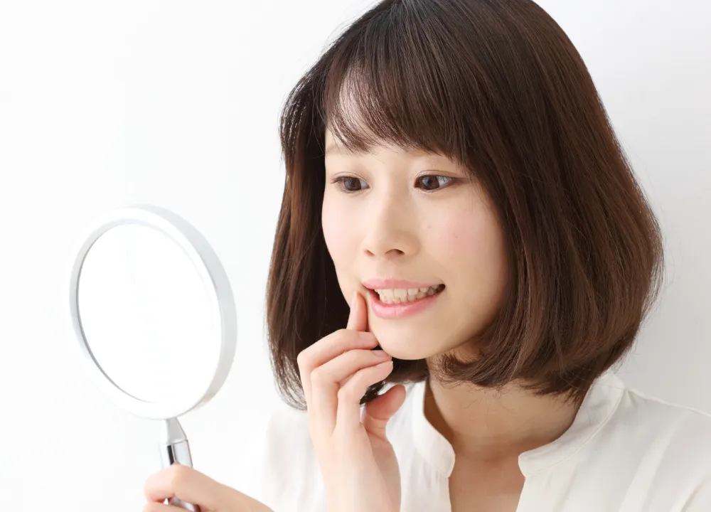 歯肉・歯が変色してしまう原因