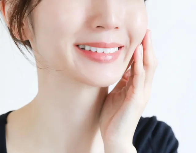 フェイスラインをすっきりさせる