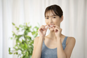 歯の矯正がしたい！でも目立つのは困る！解決方法まとめ