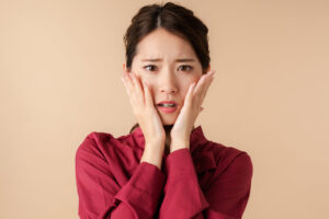 歯並びが悪くて口が閉じられない!どうやって治す?原因や治療方法を紹介
